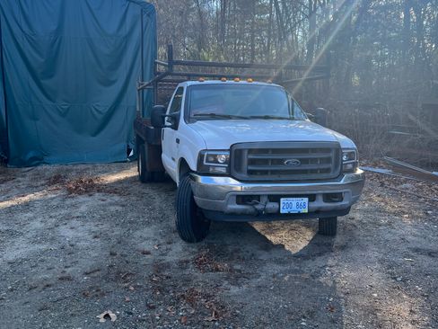 Used 2003 Ford F550 2WD Regular Cab Super Duty image 5