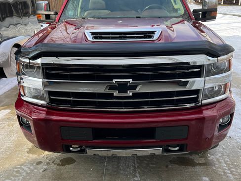 Used 2019 Chevrolet Silverado 3500 High Country w/ Duramax Plus Package image 12