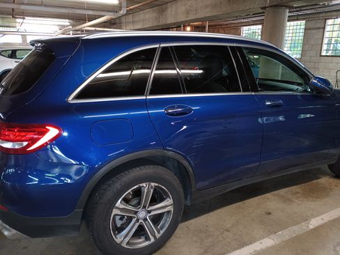 Used 2017 Mercedes-Benz GLC 300 300 Sport Utility 4D image 2