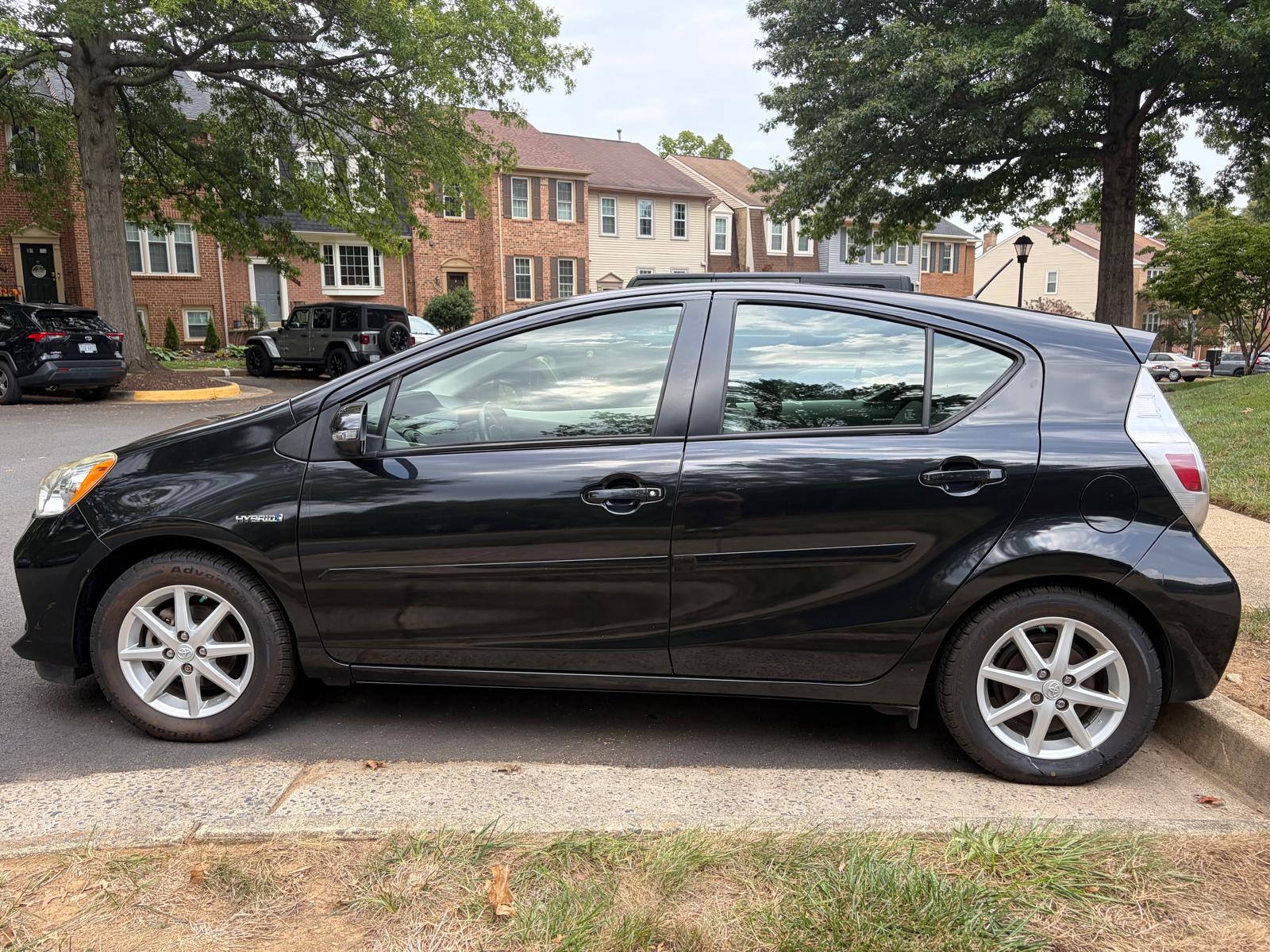 Used 2014 Toyota Prius C Four FWD image 5
