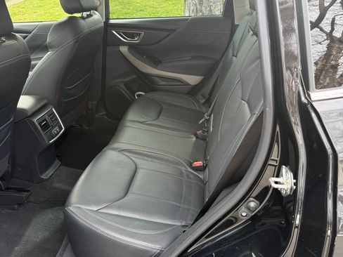 Used 2022 Subaru Forester Limited image 8