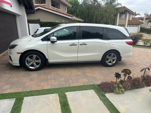 Used 2018 Honda Odyssey EX-L image 1