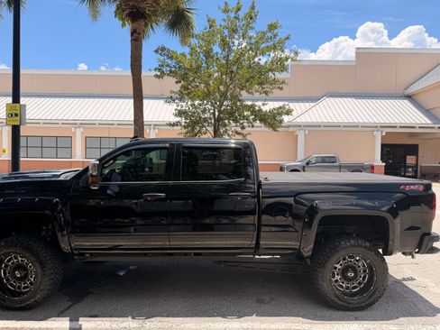 Used 2018 Chevrolet Silverado 2500 LTZ w/ Duramax Plus Package AWD/4WD image 4