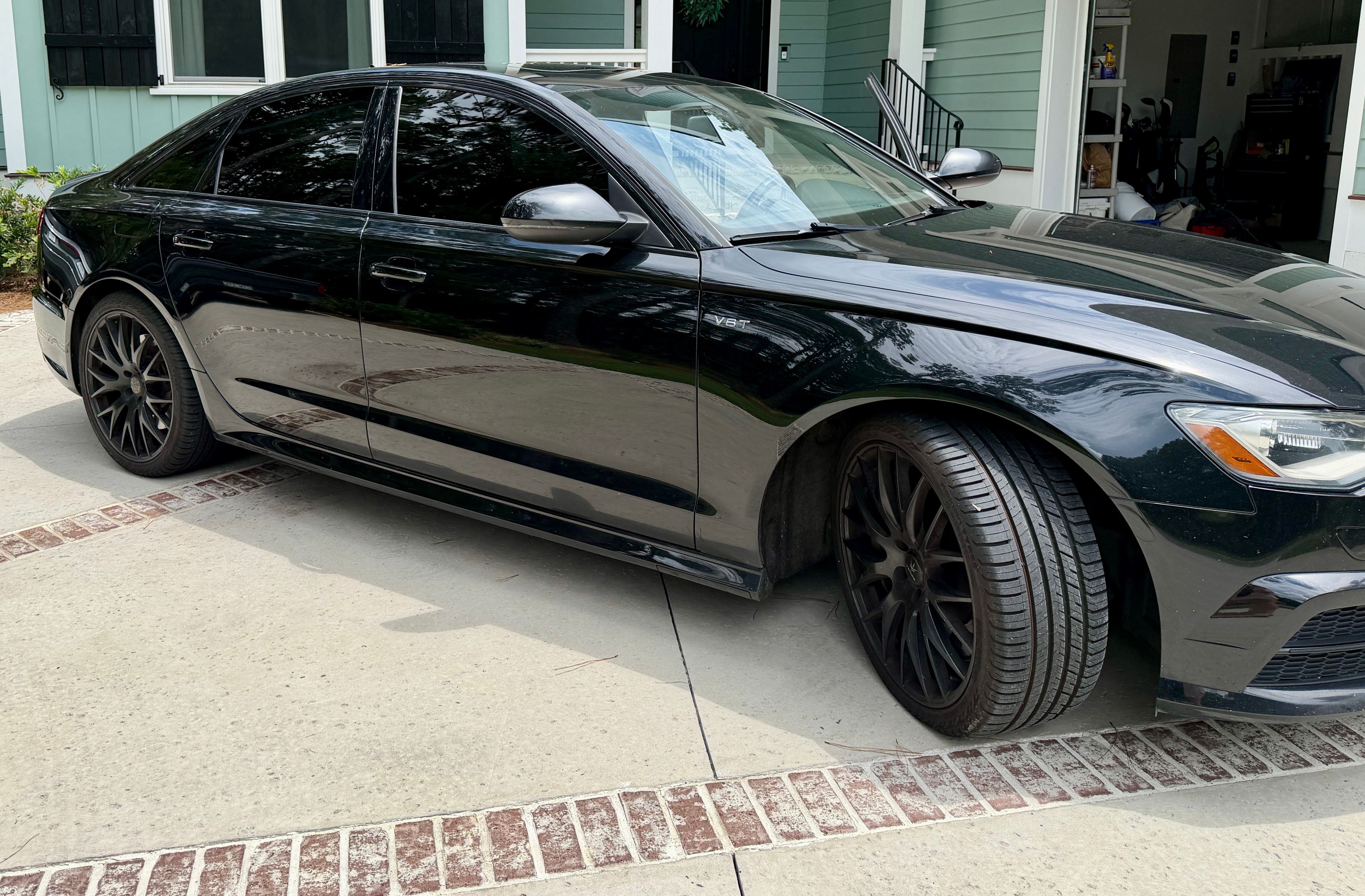 Used 2016 Audi S6 Premium Plus w/ Black Optic Package AWD/4WD image 2