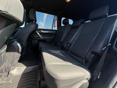 Used 2021 Lexus GX 460 Premium w/ Premium Package image 14