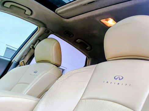 Used 2008 INFINITI FX35 2WD w/ Touring Pkg image 11