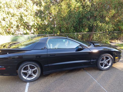 Used 1998 Pontiac Firebird Formula w/ Security Pkg image 4