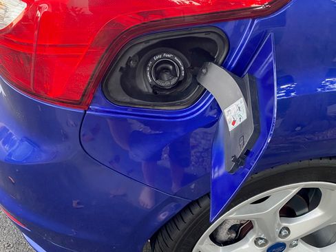 Used 2014 Ford Focus ST w/ Equipment Group 202A image 28