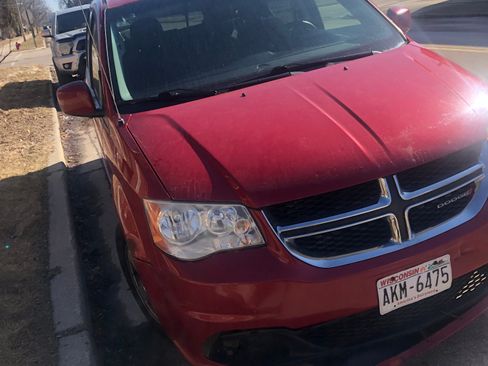Used 2012 Dodge Grand Caravan SXT image 5