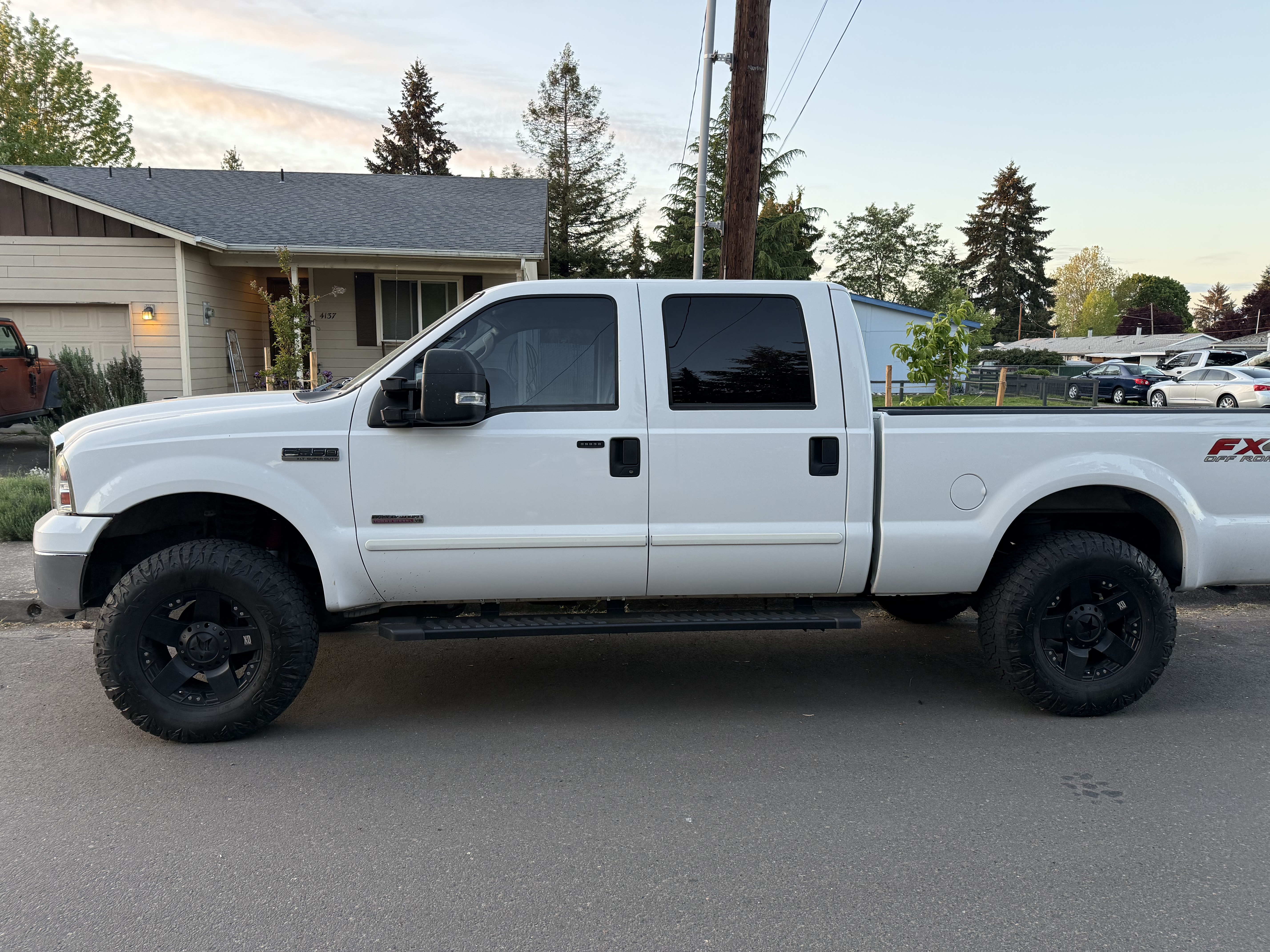Used 2007 Ford F250 XLT AWD/4WD image 2
