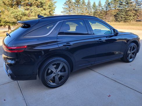 Used 2024 Genesis GV70 2.5T w/ Sport Prestige Package image 11