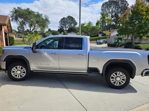 Used 2023 GMC Sierra 2500 Denali w/ Denali Ultimate Package AWD/4WD image 2