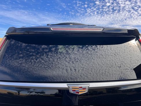 Used 2019 Cadillac Escalade ESV Platinum image 26