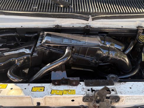 Used 1994 Ford E-350 and Econoline 350 Club Wagon RWD image 8