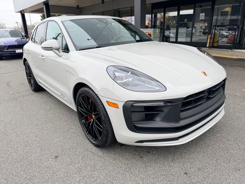 Used 2023 Porsche Macan GTS image 1