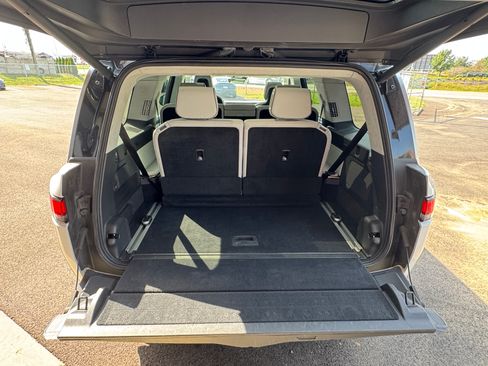 Used 2023 Rivian R1S Adventure AWD/4WD image 10