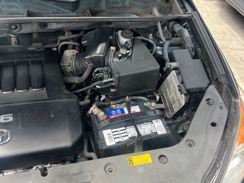 Used 2010 Toyota RAV4 Limited image 13