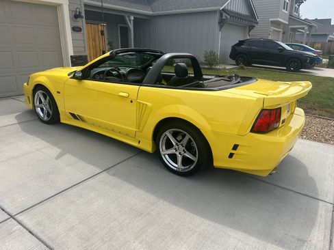 Used 2003 Ford Mustang GT Premium RWD image 2