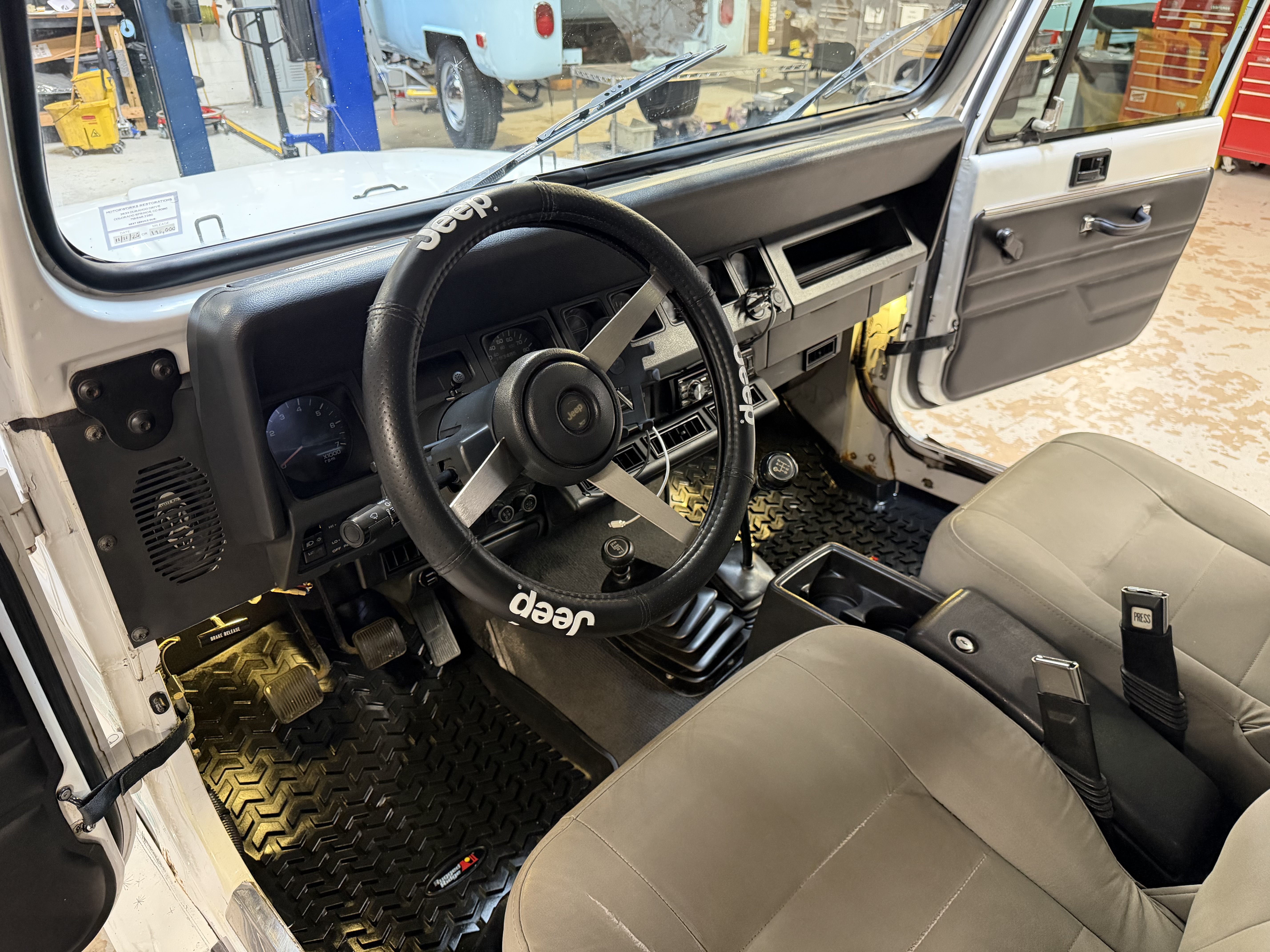 Used 1994 Jeep Wrangler SE AWD/4WD image 30