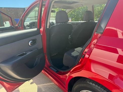 Used 2009 Nissan Versa 1.8 S w/ Sport Pkg image 6