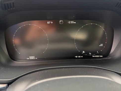 Used 2018 Volvo XC60 T5 Momentum w/ Vision Package AWD/4WD image 12