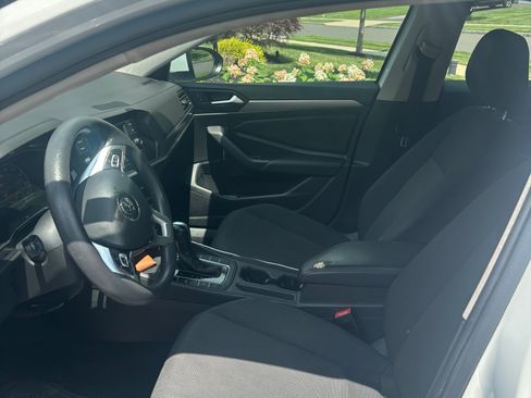 Used 2019 Volkswagen Jetta S w/ Driver Assistance Package FWD image 9
