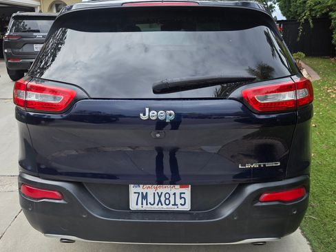 Used 2014 Jeep Cherokee Limited w/ Technology Group image 2