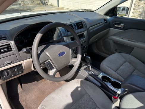 Used 2010 Ford Fusion SE image 11