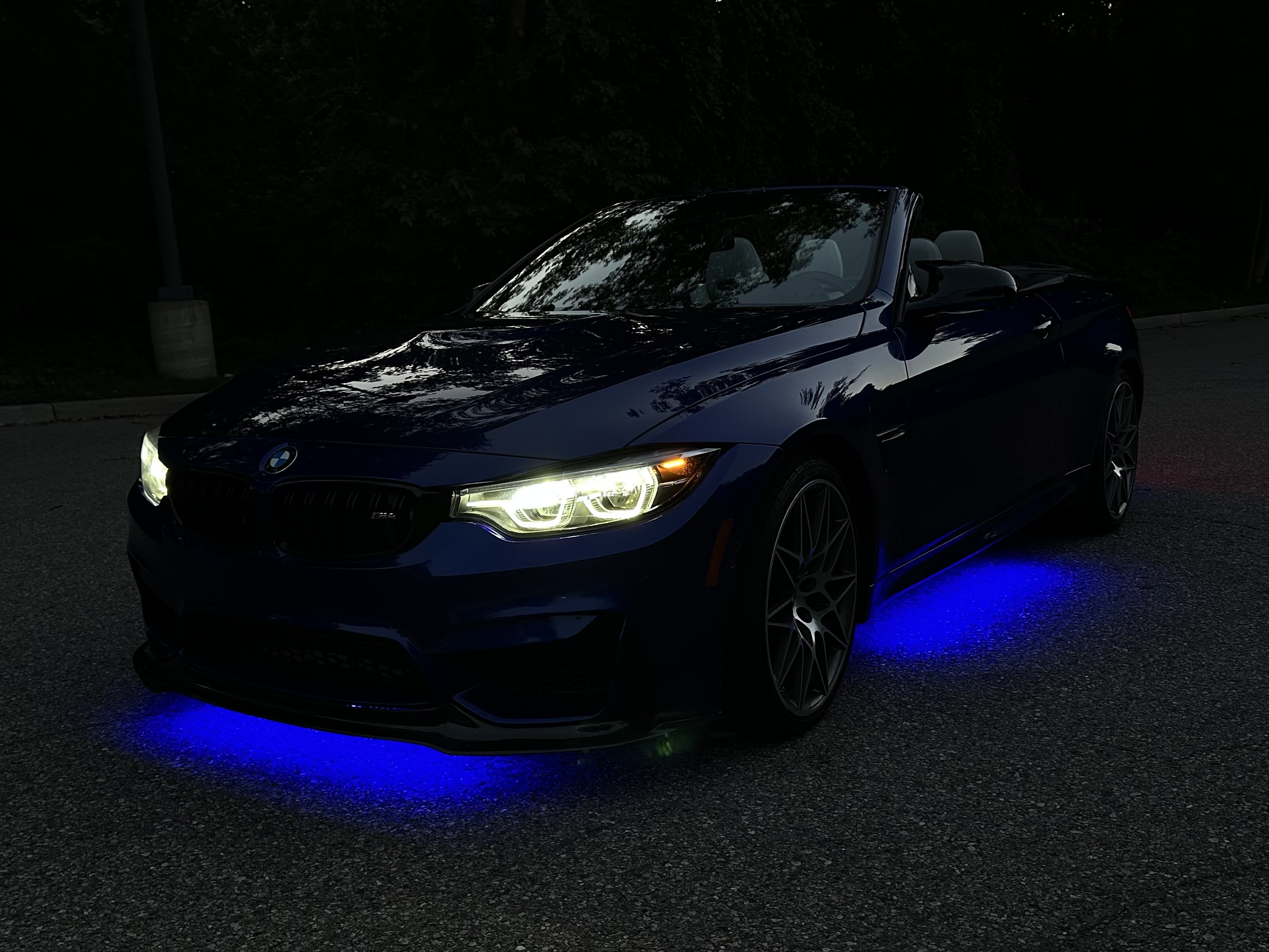 Used 2020 BMW M4 Convertible w/ Competition Package RWD image 17