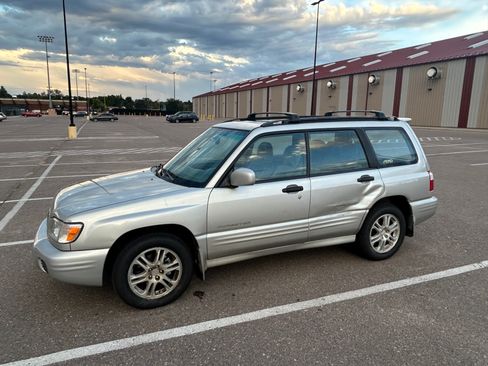 Used 2001 Subaru Forester S AWD/4WD image 10