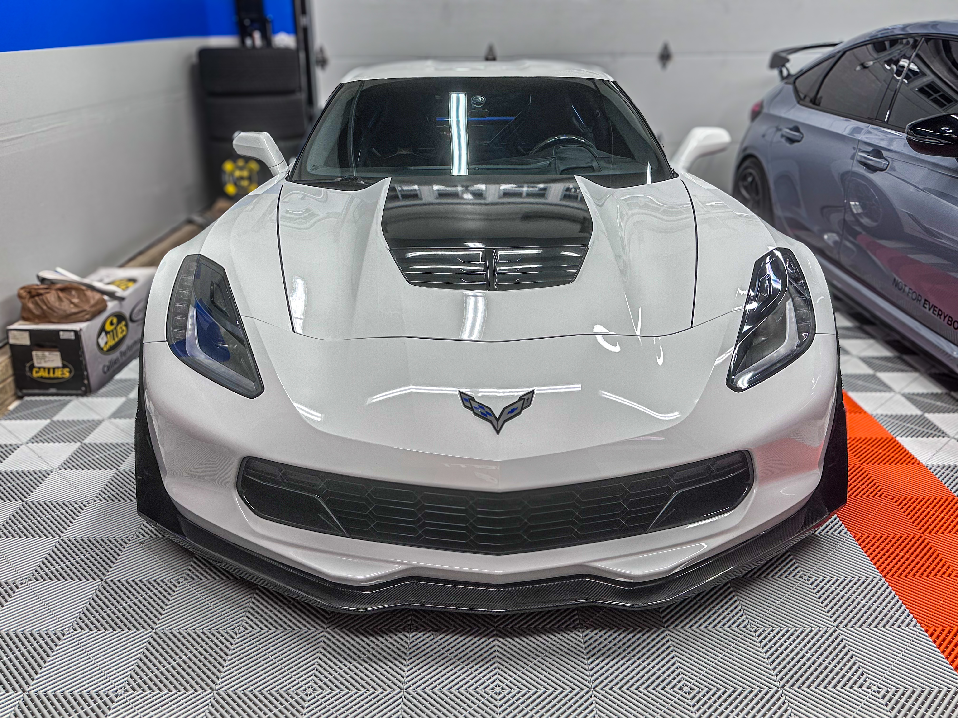 Used 2015 Chevrolet Corvette Z06 w/ 3LZ Preferred Equipment Group RWD image 9