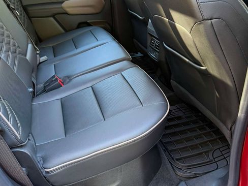 Used 2023 GMC Canyon Denali image 6