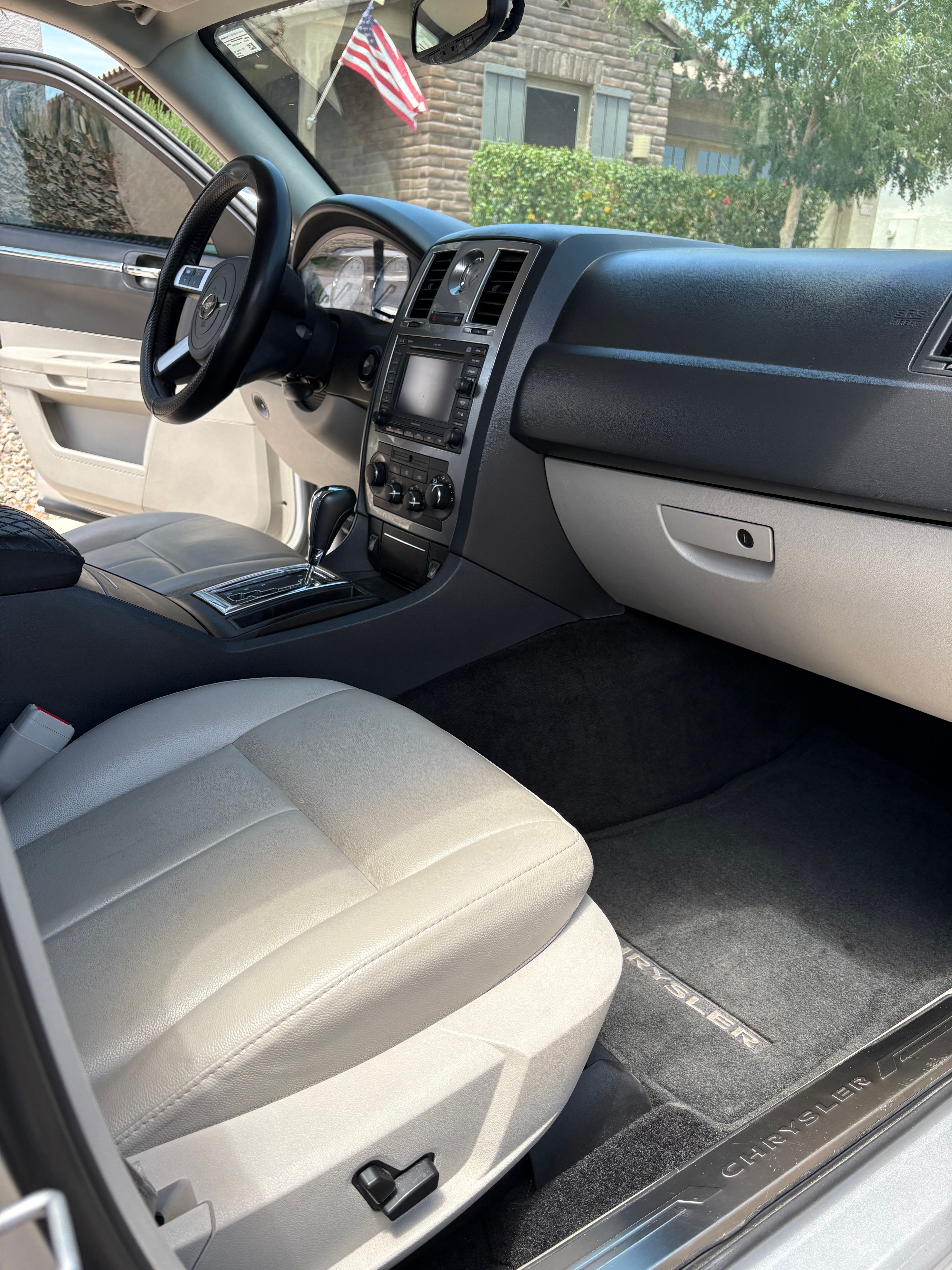 Used 2007 Chrysler 300 Touring L RWD image 24