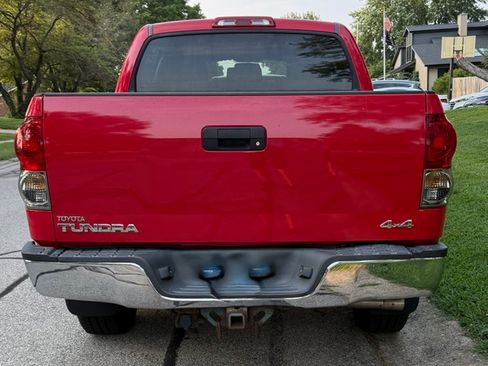 Used 2007 Toyota Tundra SR5 w/ TRD Off-Road Pkg AWD/4WD image 8