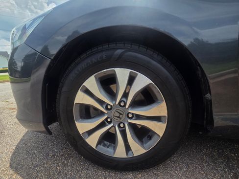 Used 2015 Honda Accord LX image 11