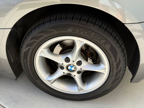 Used 2005 BMW Z4 2.5i RWD image 21