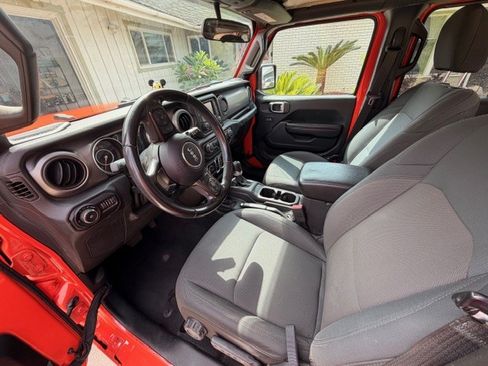 Used 2019 Jeep Wrangler Unlimited Sport S image 5