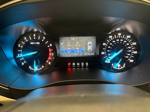 Used 2015 Ford Fusion SE w/ Equipment Group 202A FWD image 12