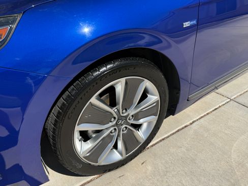 Used 2019 Hyundai Ioniq Limited w/ Ultimate Package 02 FWD image 16
