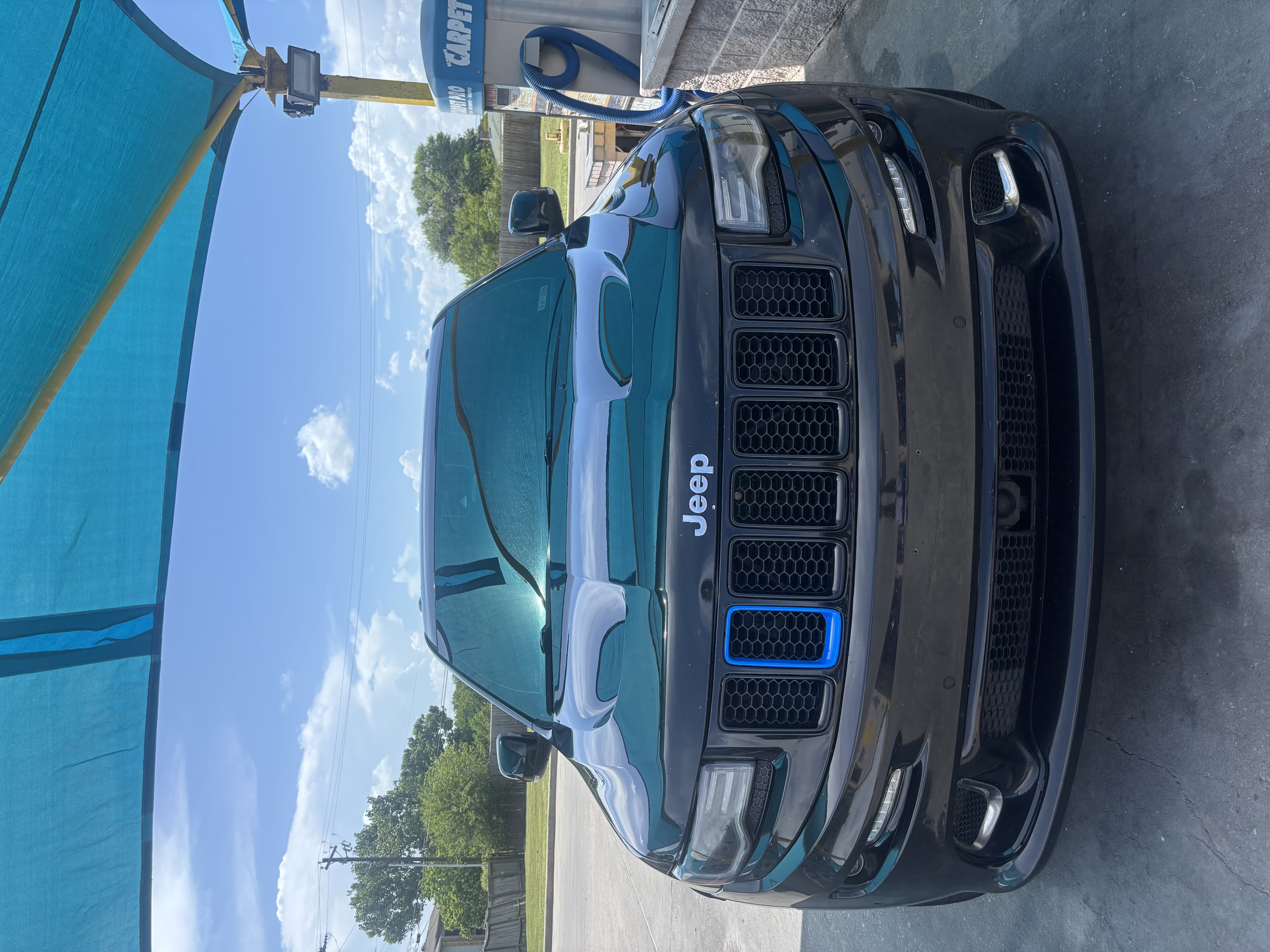 Used 2015 Jeep Grand Cherokee SRT w/ Luxury Group II AWD/4WD image 4