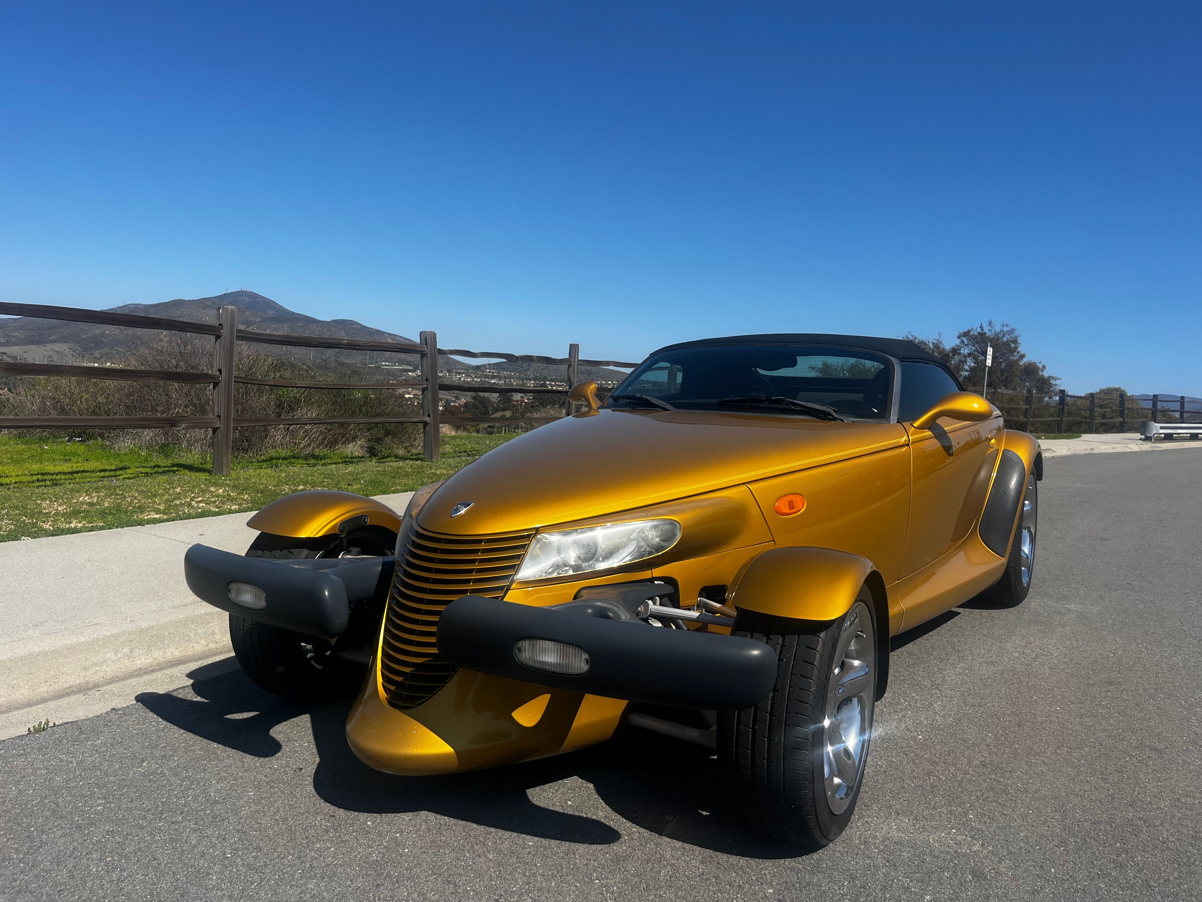Used 2002 Chrysler Prowler RWD image 5