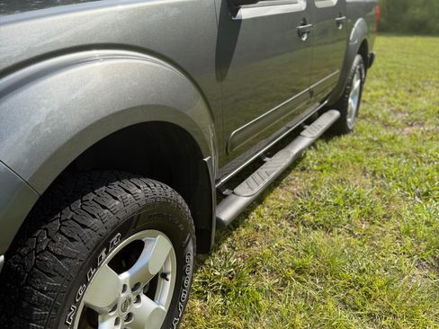 Used 2006 Nissan Frontier LE RWD image 18