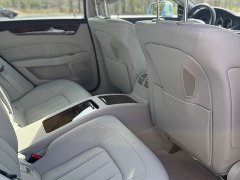 Used 2014 Mercedes-Benz CLS 550 4MATIC image 11