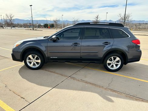 Used 2014 Subaru Outback 2.5i Limited w/ Moonroof Package image 4