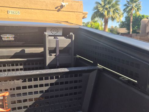 Used 2024 Tesla Cybertruck AWD Crew Cab image 16