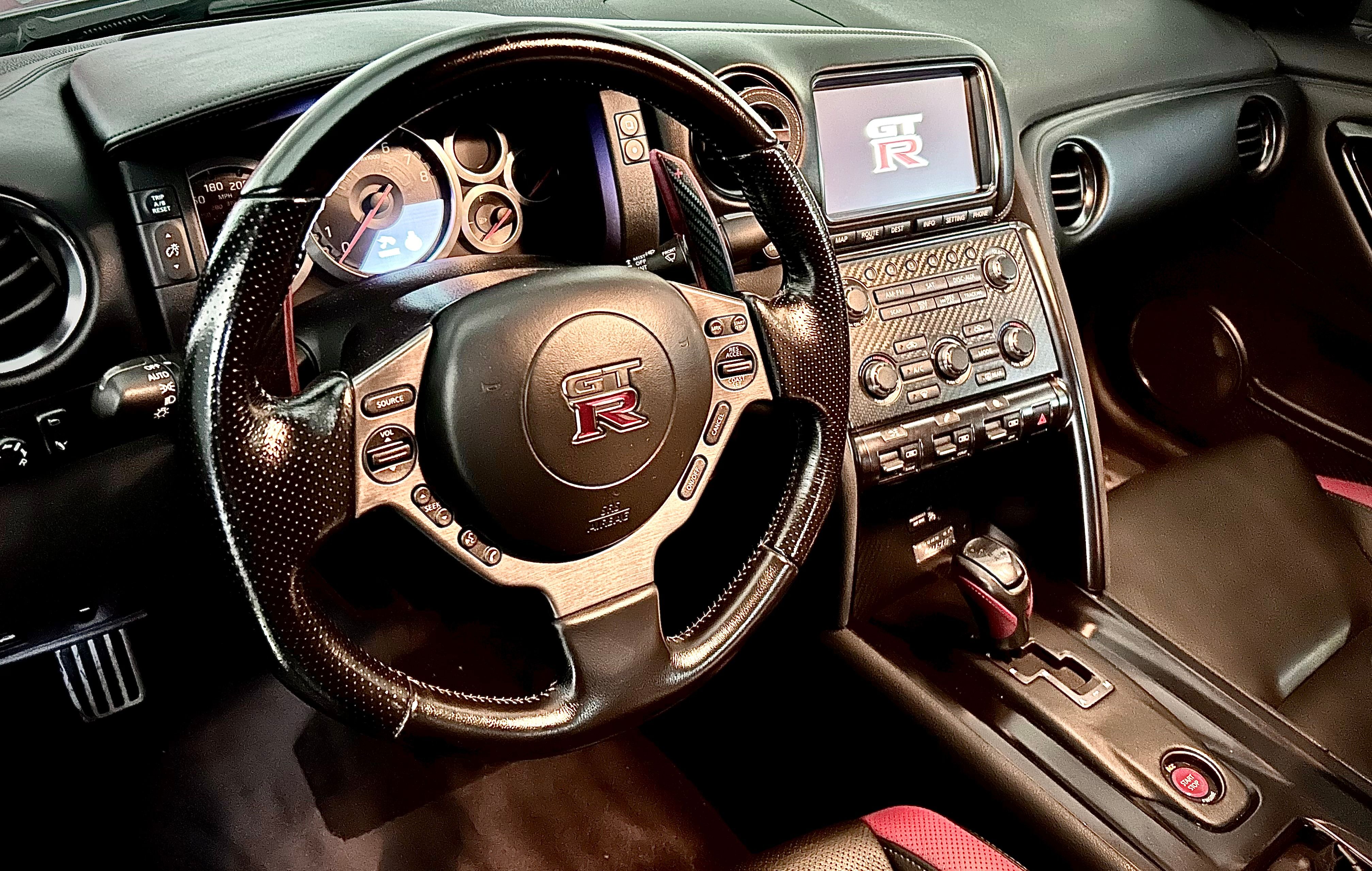 Used 2012 Nissan GT-R Black Edition AWD/4WD image 10