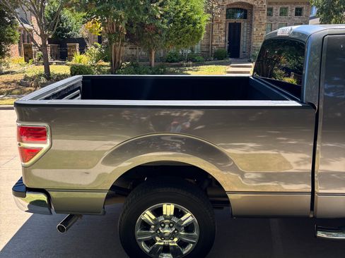 Used 2011 Ford F150 XLT w/ XLT Chrome Pkg RWD image 5