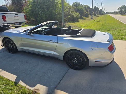 Used 2018 Ford Mustang Premium w/ Black Accent Package image 5