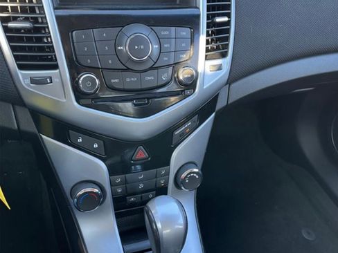 Used 2011 Chevrolet Cruze LT w/ RS Package image 19