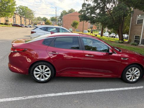 Used 2018 Kia Optima S FWD image 5